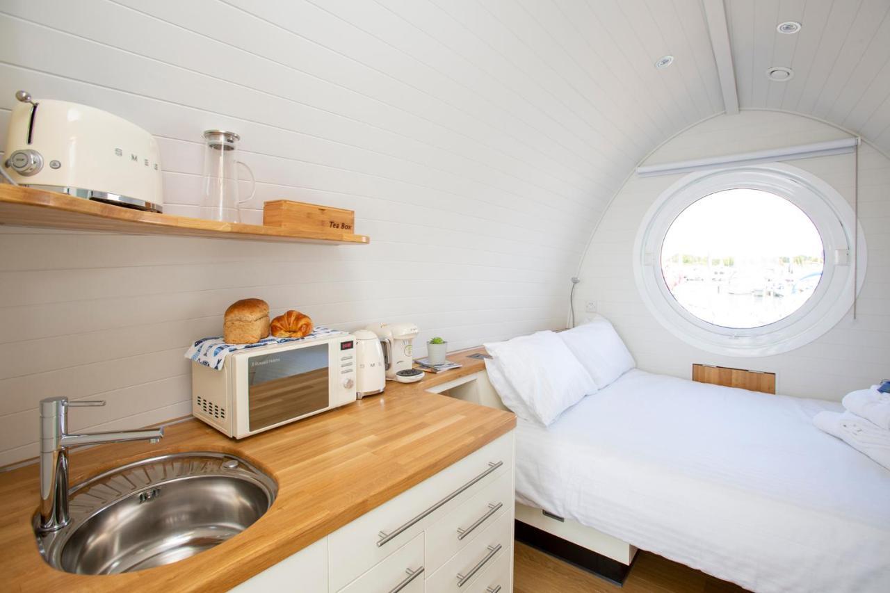 Hotel Sea Breeze Ark 900 Emsworth Esterno foto