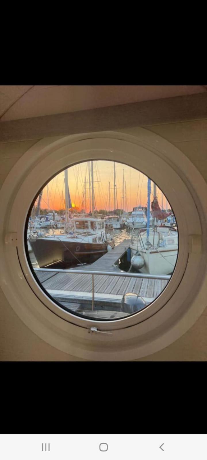 Hotel Sea Breeze Ark 900 Emsworth Esterno foto