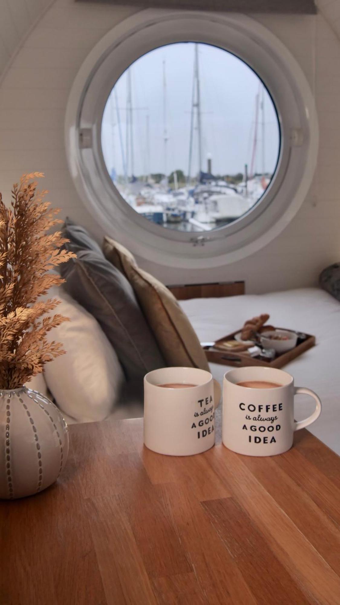 Hotel Sea Breeze Ark 900 Emsworth Esterno foto
