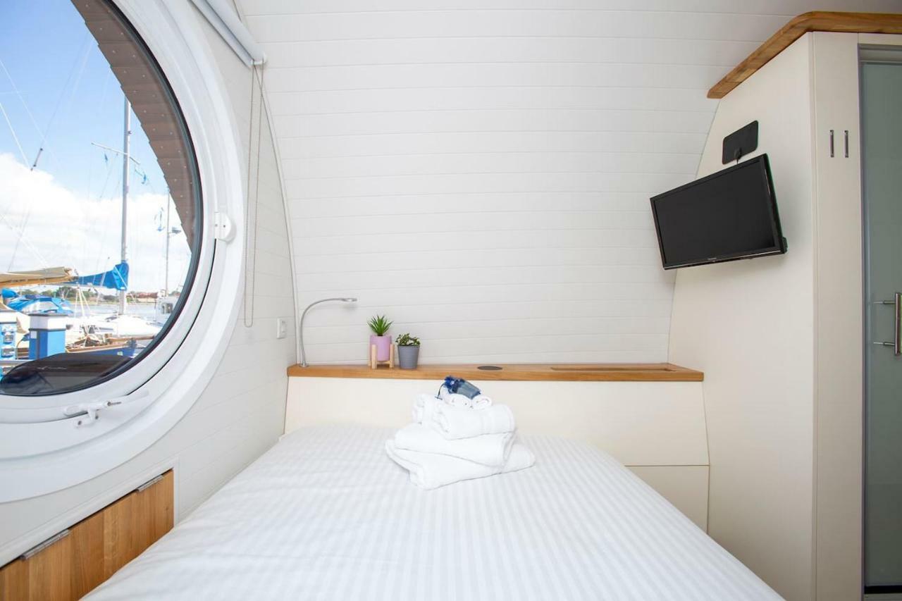 Hotel Sea Breeze Ark 900 Emsworth Esterno foto