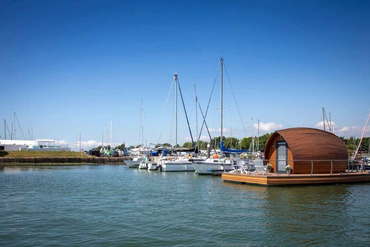 Hotel Sea Breeze Ark 900 Emsworth Esterno foto