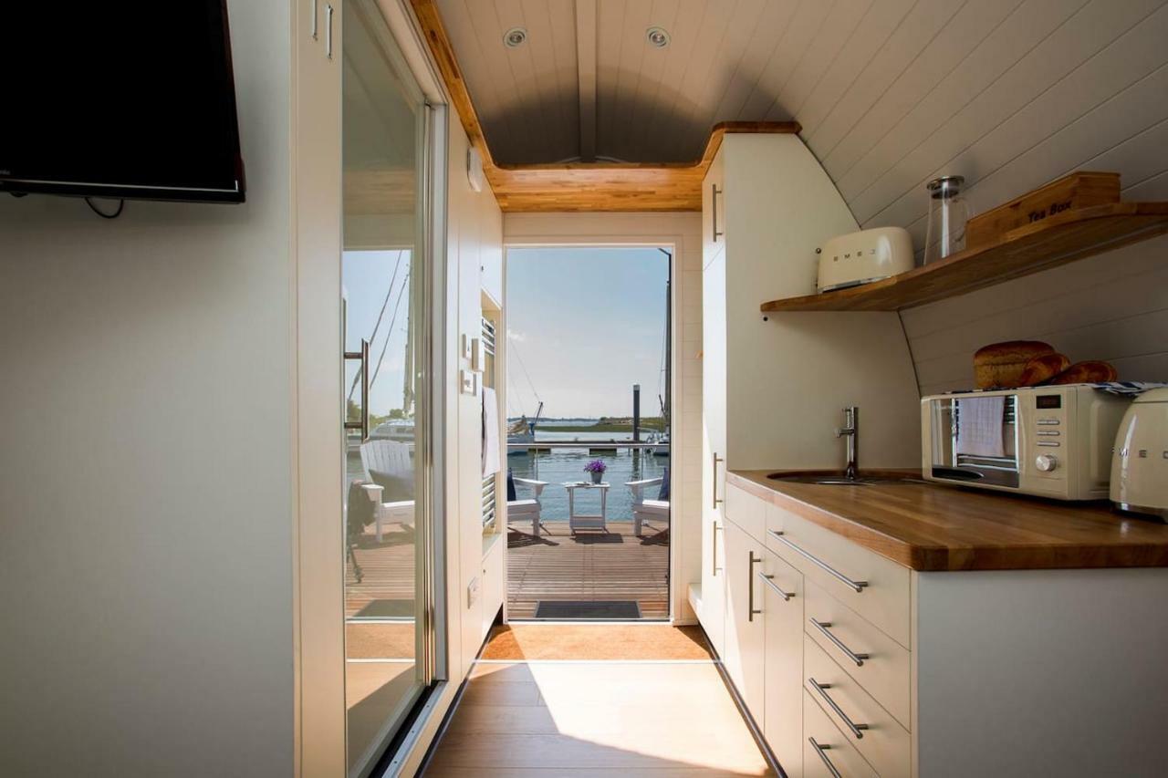 Hotel Sea Breeze Ark 900 Emsworth Esterno foto